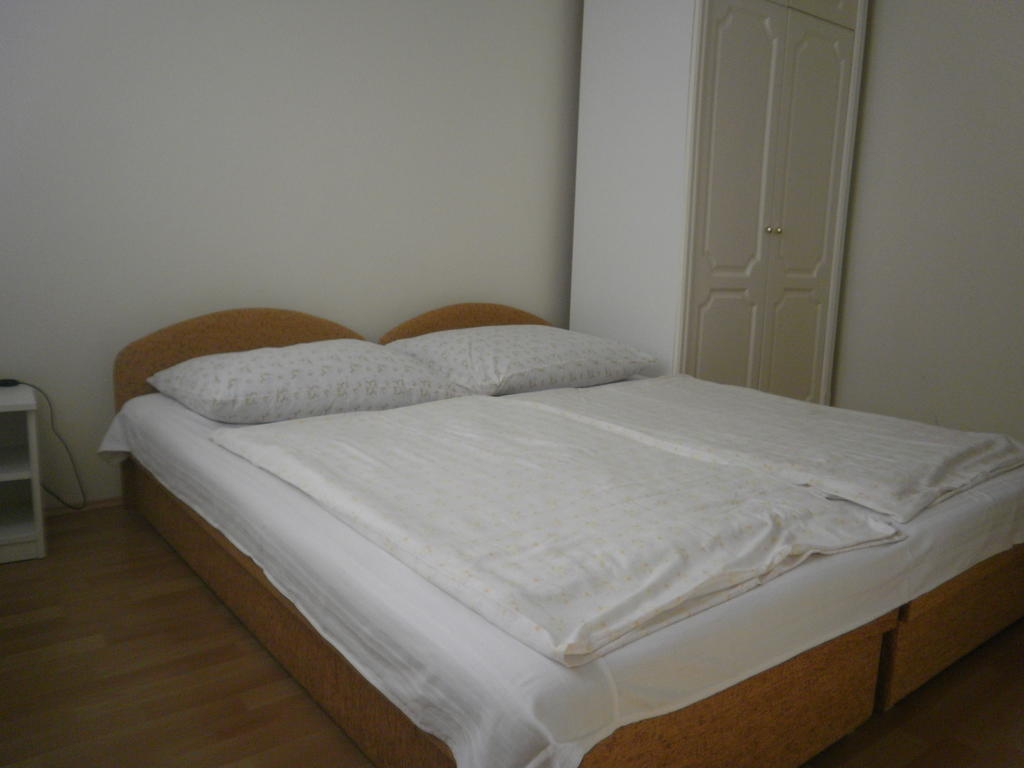 Zalakarosi Égerfa Nyaralóház Földszinti és Emeleti Apartman Habitación foto
